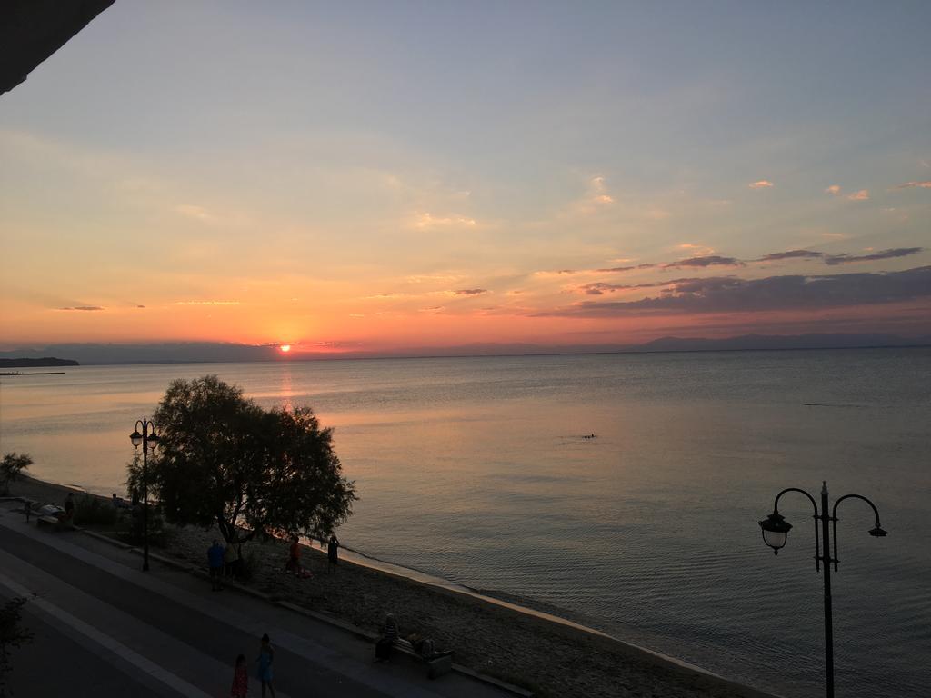 Metaxa Seafront Apartment Peraia  ภายนอก รูปภาพ